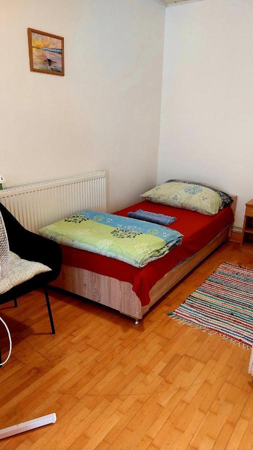 Mandula Apartman Szeged Bagian luar foto